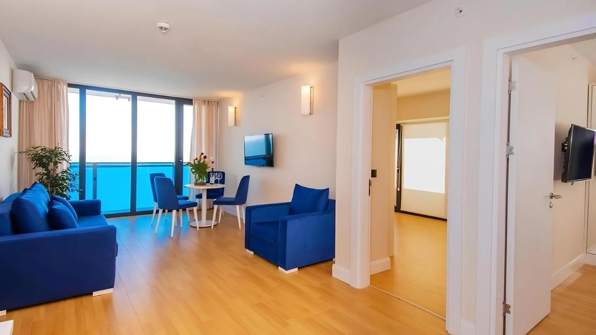 アパート Orbi City Panorama Aparthotel バトゥーミ