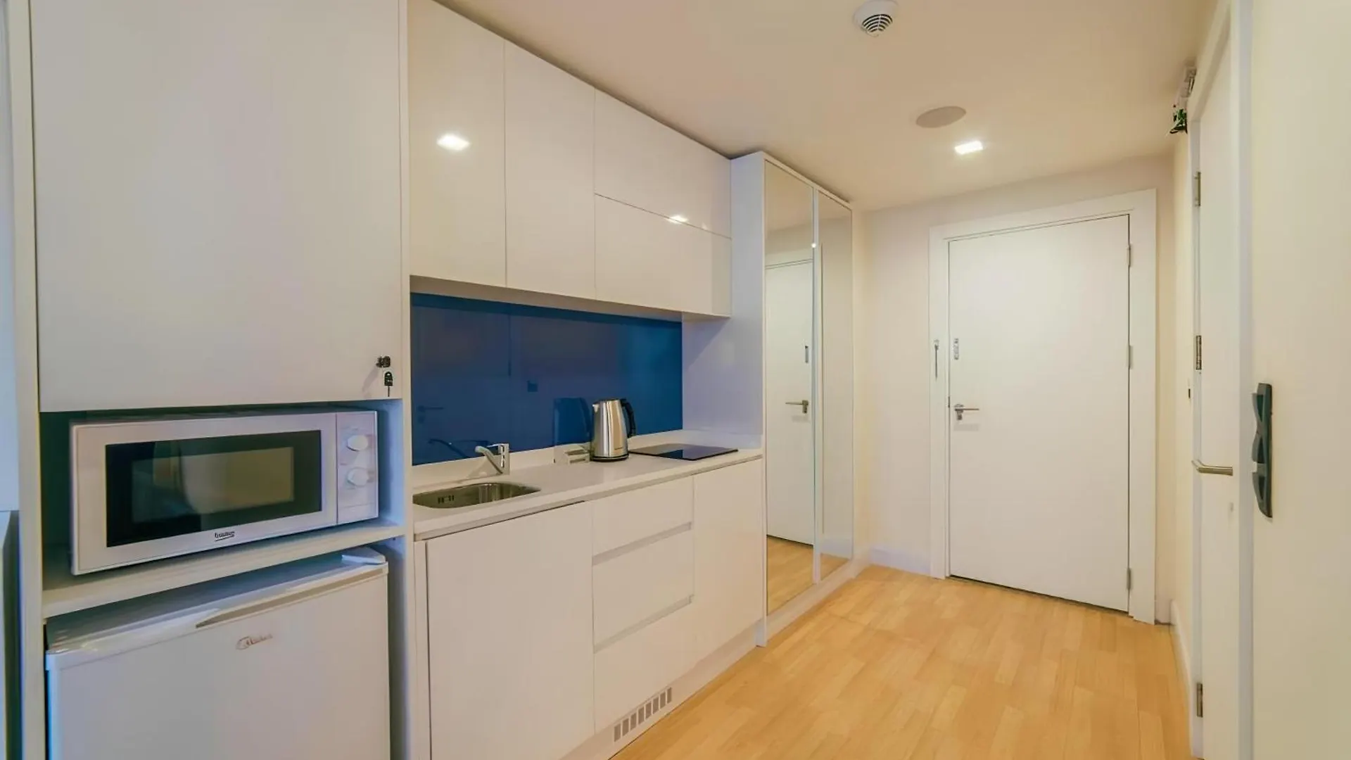 アパート Orbi City Panorama Aparthotel バトゥーミ
