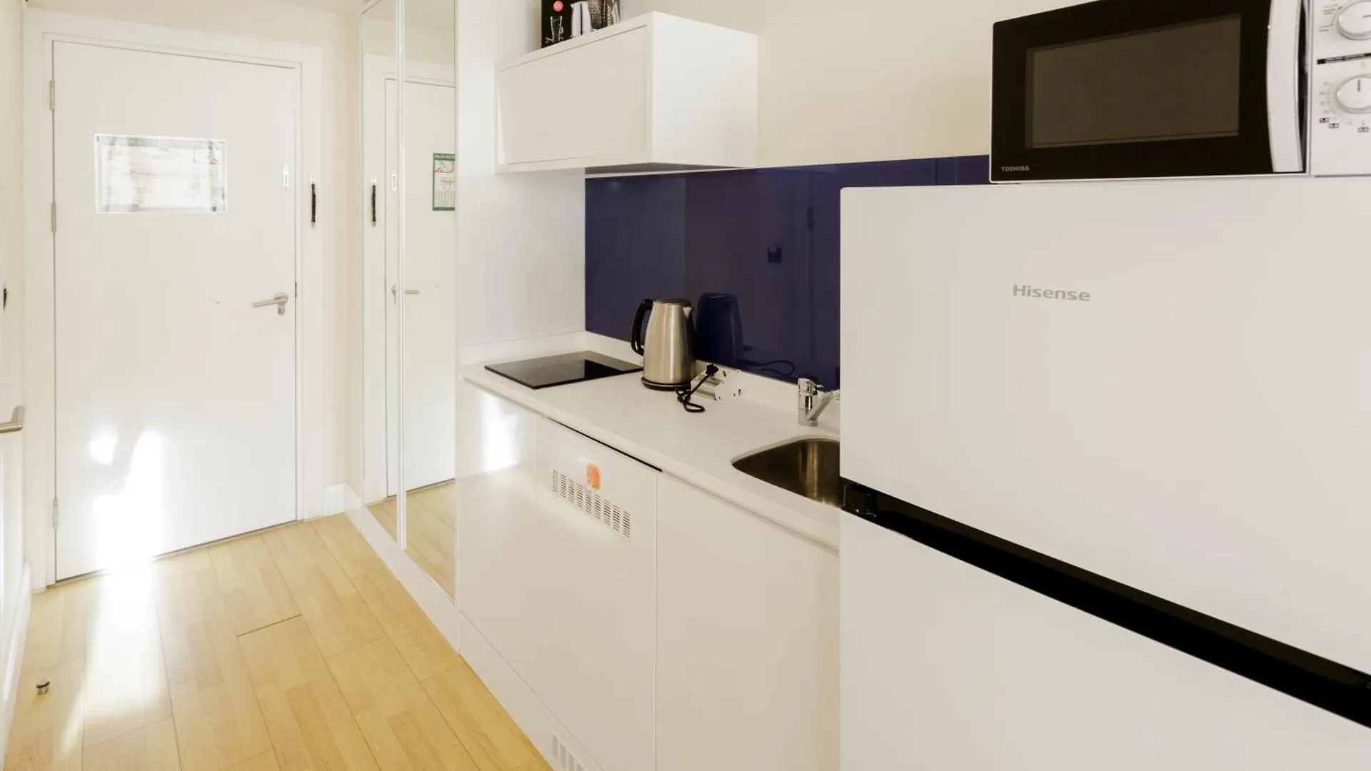 アパート Orbi City Panorama Aparthotel バトゥーミ